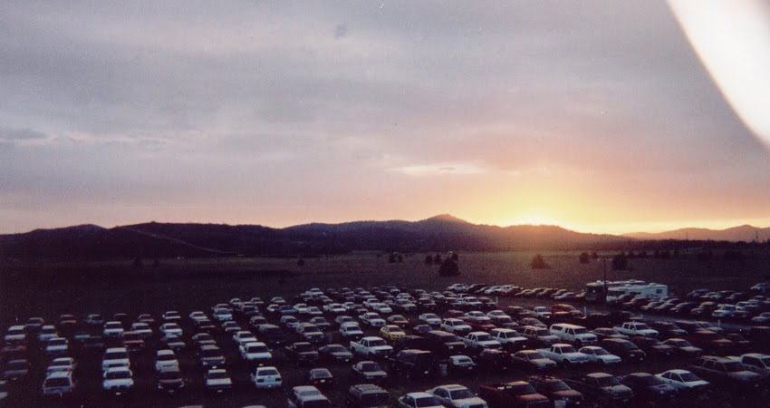 More cars piled in the middle of nowhere... from all around. by GeoffScott