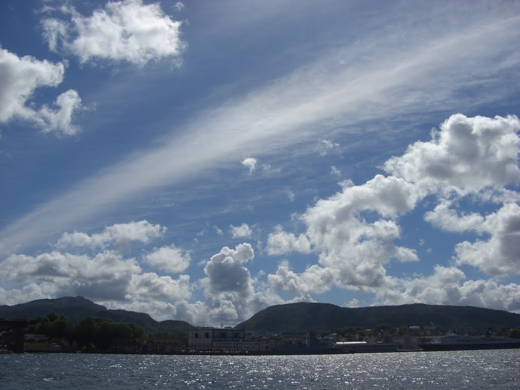 Mount Damsgårdsfjellet and Laksevåg by Mona Lygre