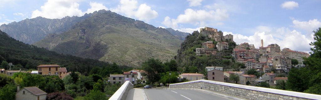 Corte, Panoramaansicht von der Restonica-Brücke by jofiedler