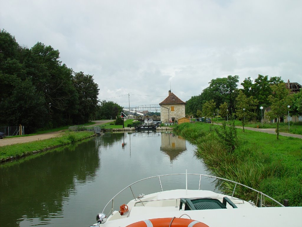 Canal du Rhône au Rhin, Ecluse No 70 Belvoye by booh