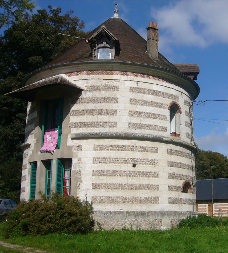 Pigeonnier du château de Fillières à Gommerville (Seine-Maritime) by plonevez