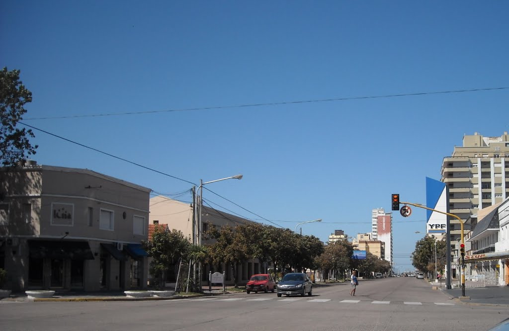 Av. San Martín - Necochea by Matha Burroughs