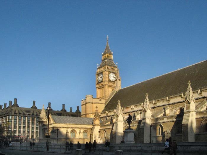 Big Ben & Houses of Paliament by Mal Durbin