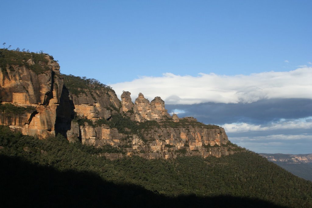 Three sisters Rock, Blue Mountains by Ray Fu