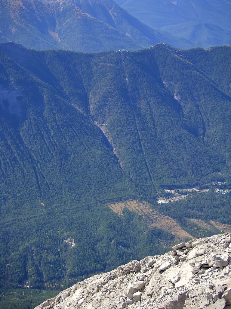 Sulphur Mountain gondola from Mount Rundle by Manfred Delong