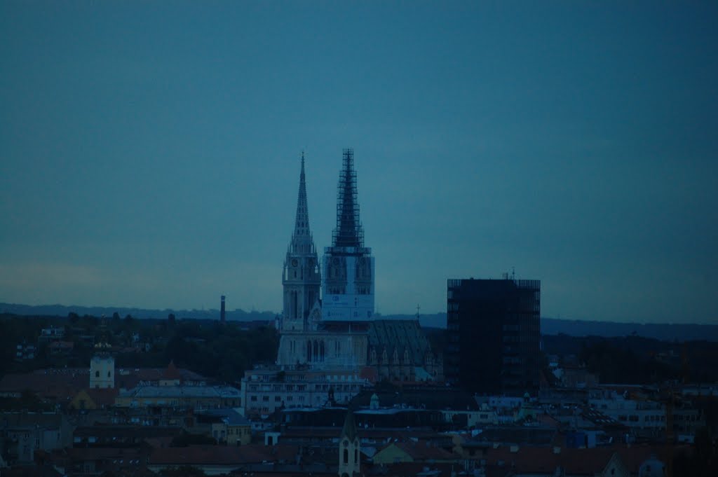 Zagabria's cathedral from Hotel Panorama's 15th floor by Ardi25