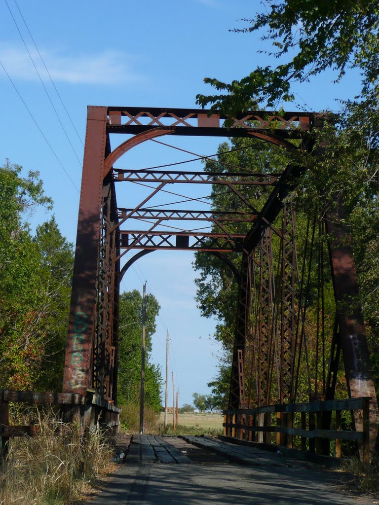 2011_09-10_Atoka Oklahoma_P1160473_1910 Bridge by lightbenders