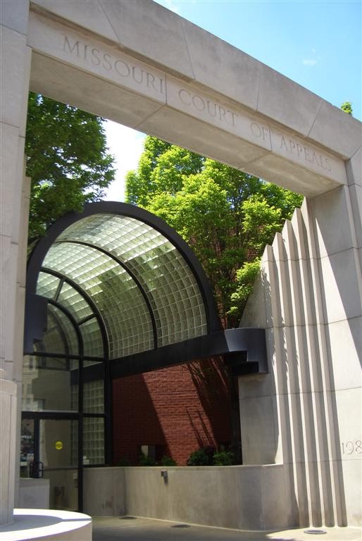 Missouri Court of Appeals entrance, Kansas City, MO by marnox1