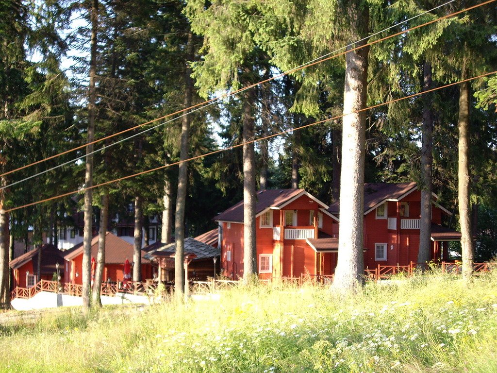 Колиби до пистата (Huts Near The Ski Track) by K. Milev