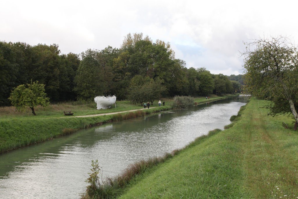 Canal de Bourgogne by www.binnenvaartinbeeld.com