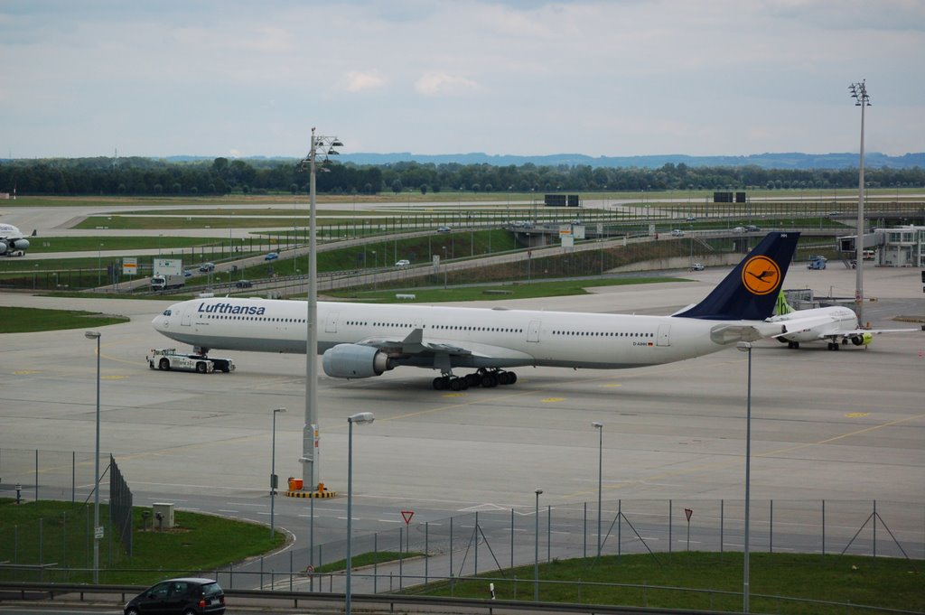 Lufthansa A340-600 by clemens-szg