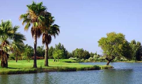 Campo de golf - 18 hoyos by tornadin