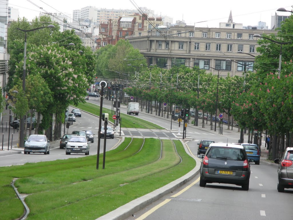 Blvd. du General Martial Valin, tram line 3, Paris by htabor