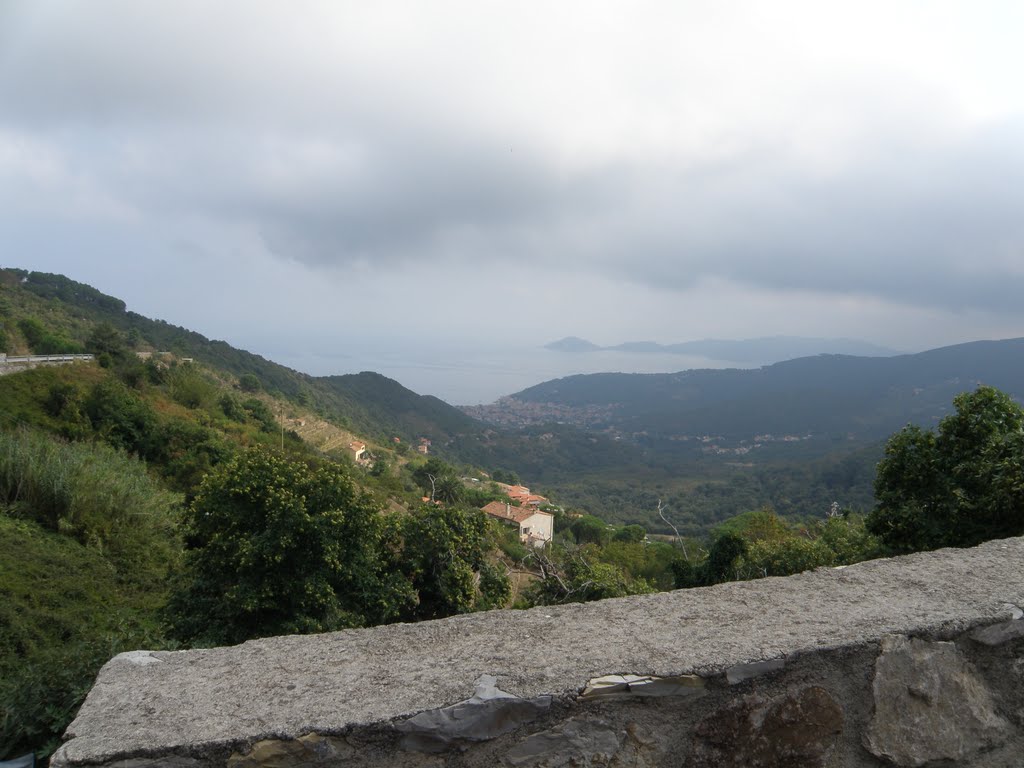 Capo d'Enfola da Marciana by Lorenzo Bernardi