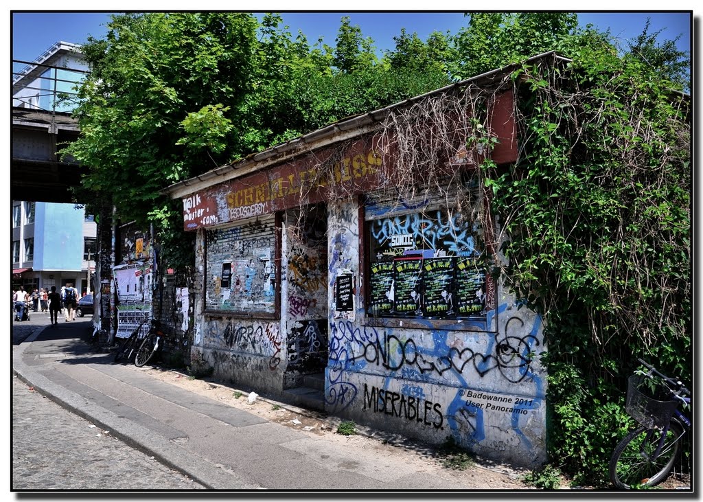 ¤{B} - Schnellimbiss Ostkreuz , Berlin by Badewanne