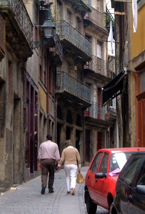 Rua da Reboleira by Owen Morgan