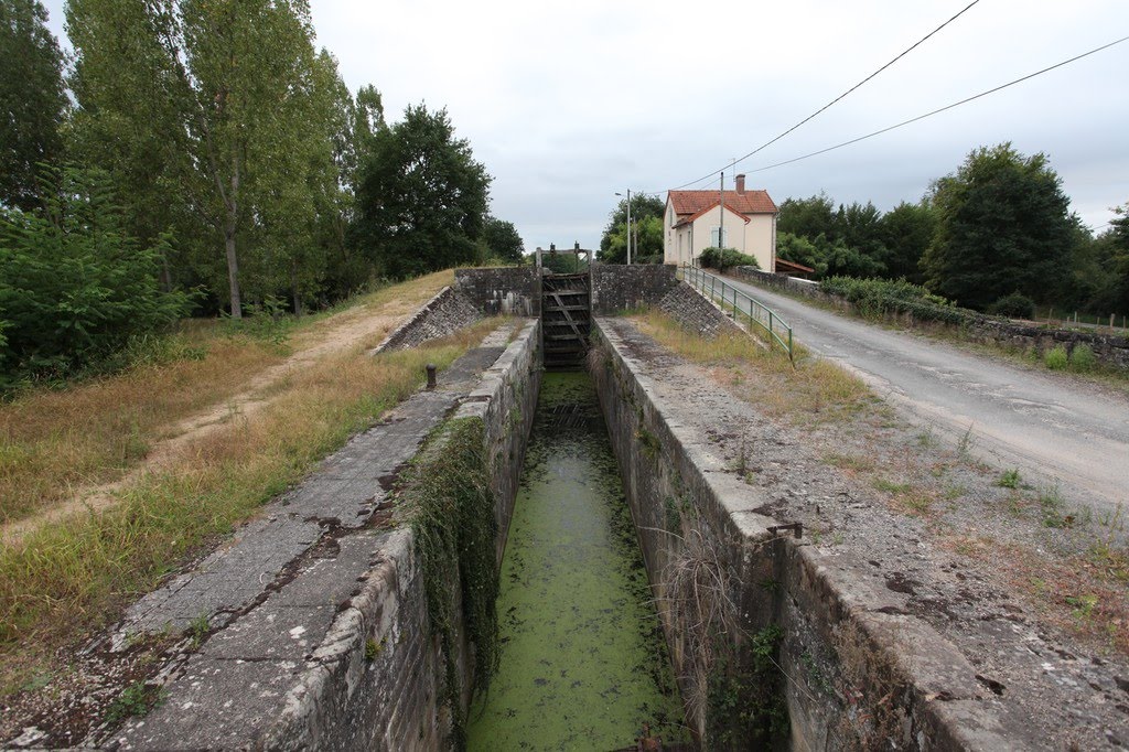 Canal de Berry by www.binnenvaartinbeeld.com