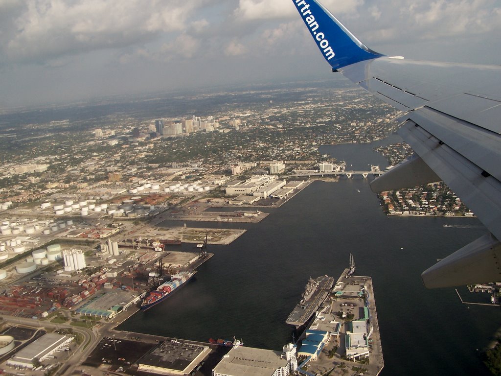 Leaving Port Everglades by Air by rwhenry