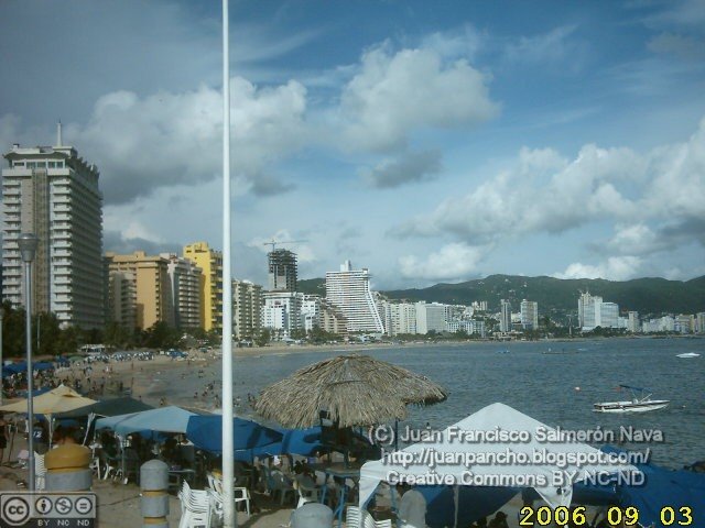 Playa de Acapulco by Juan Francisco Salme…