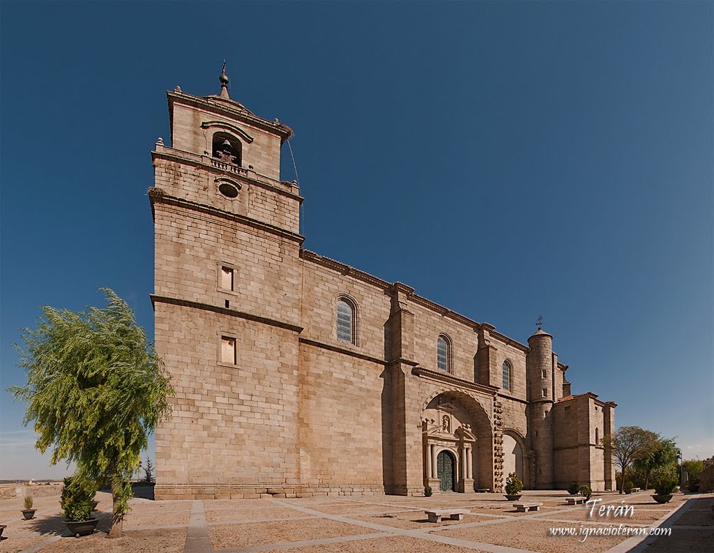 Iglesia de Villacastin by Jose Ignacio Teran