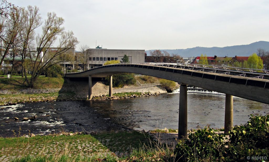 Gaggenau - "Bananenbrücke" und Blick zum Murgpark mit City-Kaufhaus by Henri der Fotomann