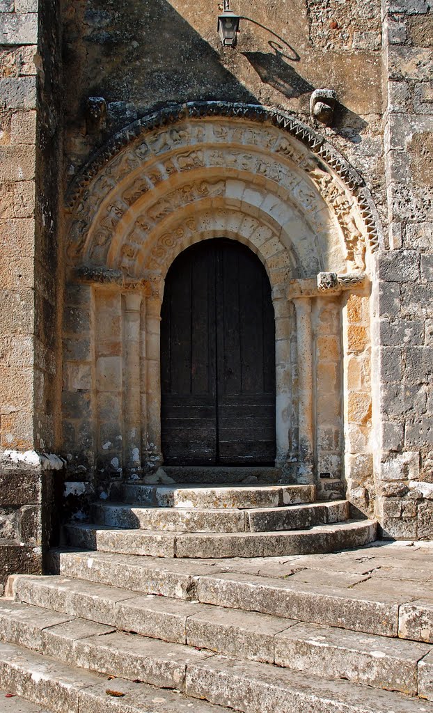 Entrance to the church in St Martin le Pin - Sept 2011 by Mike Stuckey