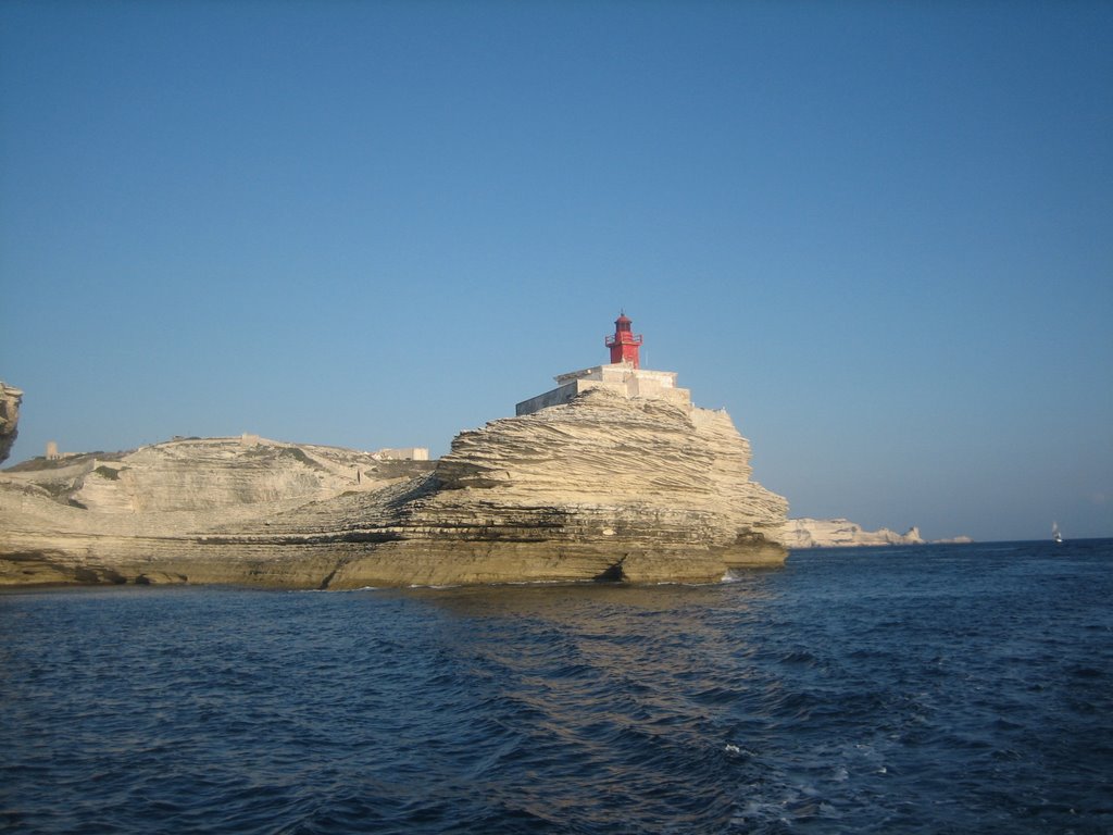 Le phare de la Madonetta by Jeremy Bourgouin