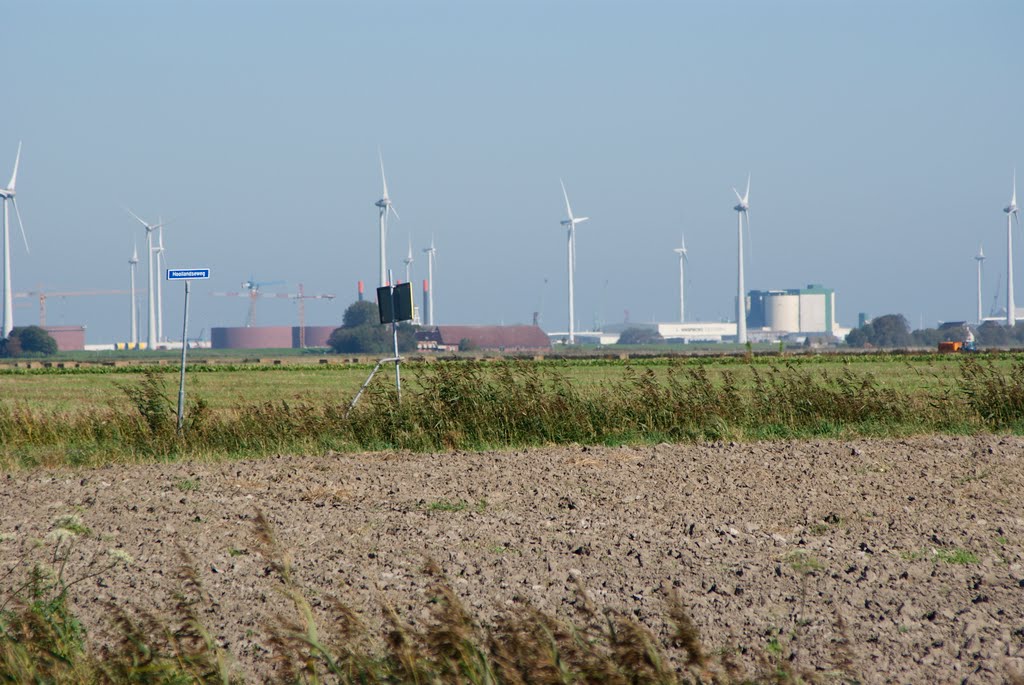 Hefswal, Windmolens in de Eemshaven by Jan Lalkens