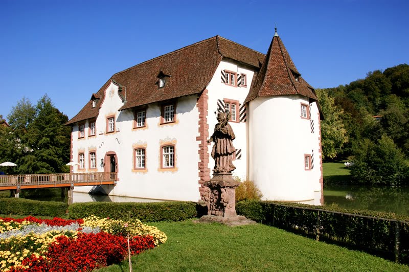 Wasserschloß in Inzlingen by Golinski Janusch