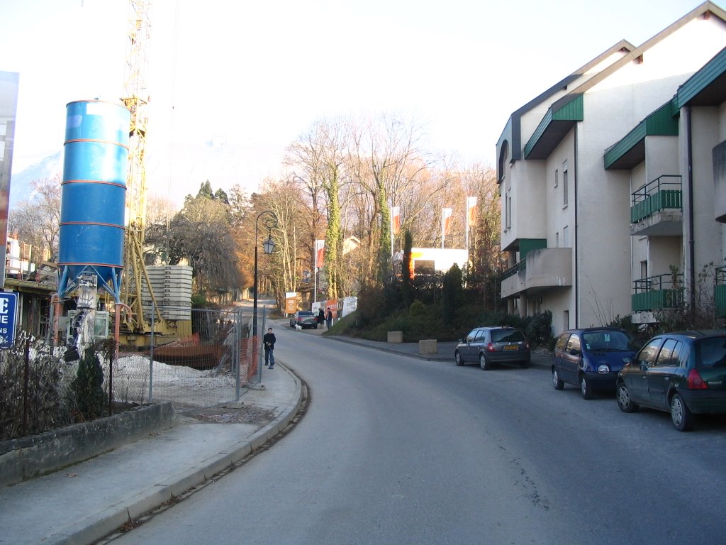 lotissement à droite : les Bruyères, 60 Route de Vovray by Paul Myers