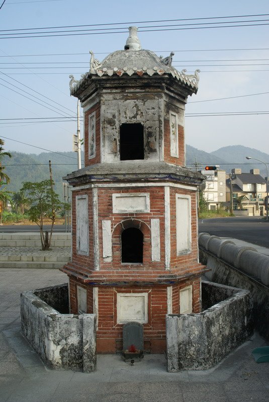 瀰濃庄敬字亭 Word-worshipping Oblation Furnace of Minong Village by redbird Wu