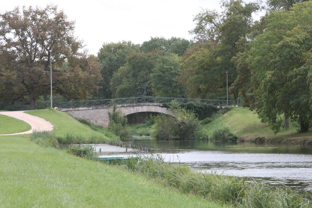 Canal Latéral à la Loire by www.binnenvaartinbeeld.com