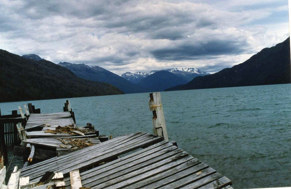 Lago puelo-vista por tres picos(tapados) by don-andi (mehler)