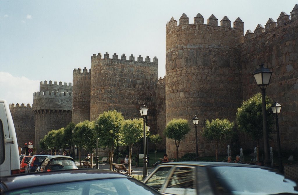 Murallas de Óbila - Avila - Castilla y León by House Housines