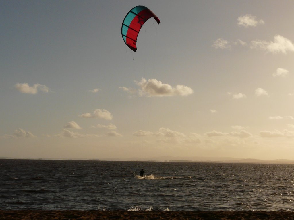 Sunset at Ipanema whit kite-surf by Jean Freitas