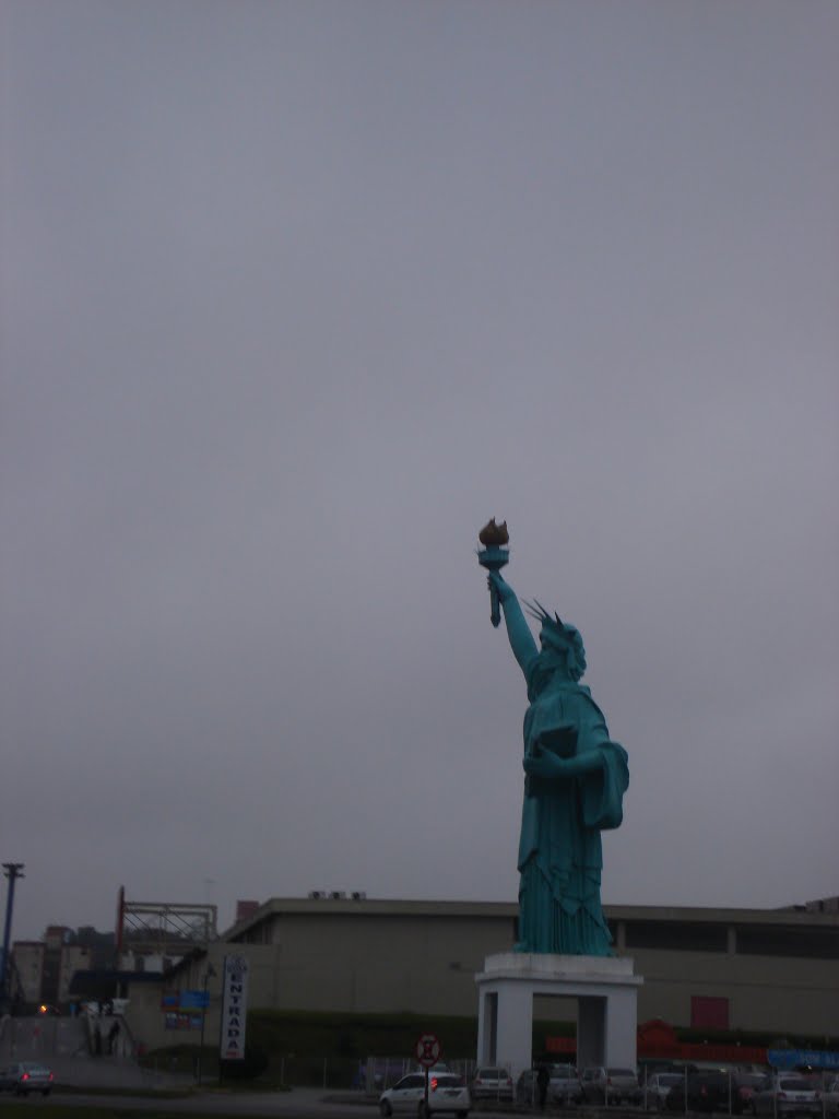 Estátua de Liberdade by Renato Viana Albarral