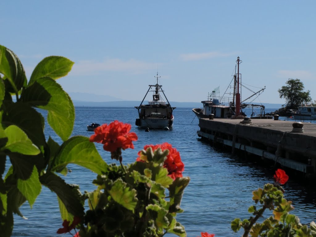 Fisherboat by Gábor Ligeti