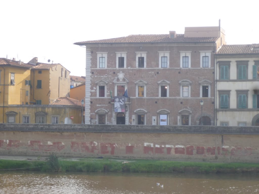 PISA - Palazzo in lungarno Galileo by leochiodojeans