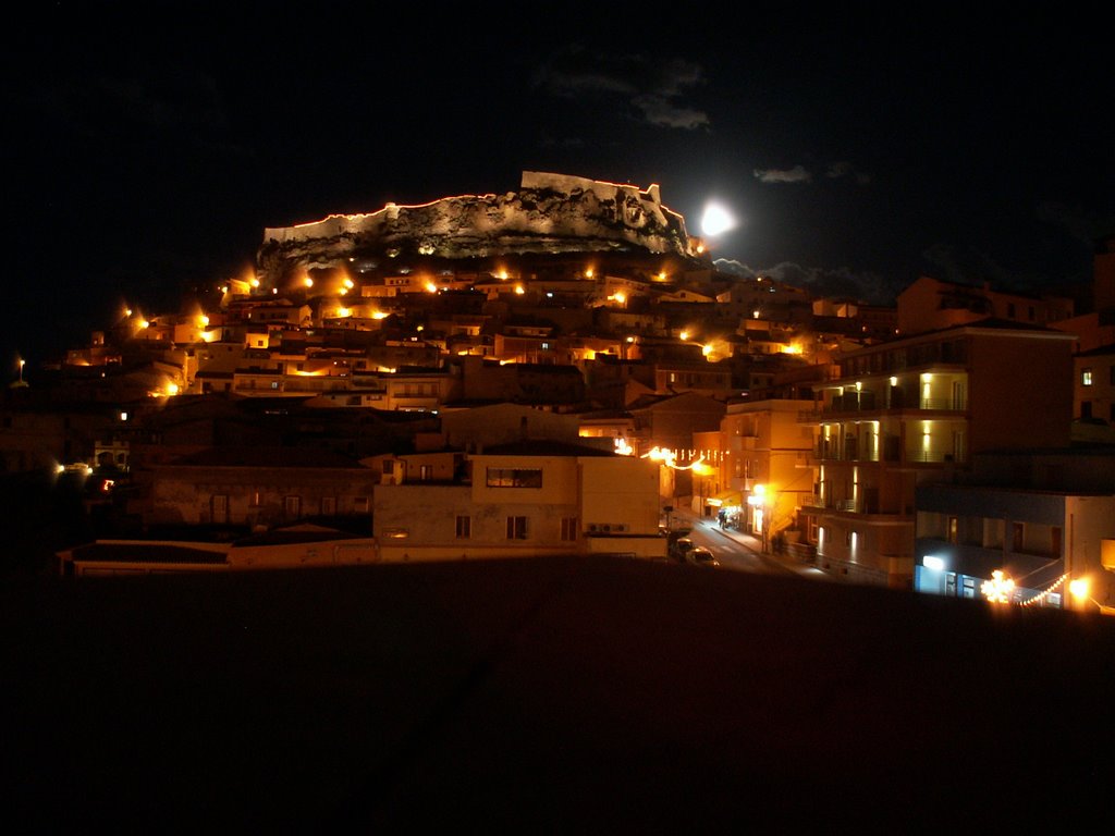 Vollmond über Castelsardo by Helmut Salzer