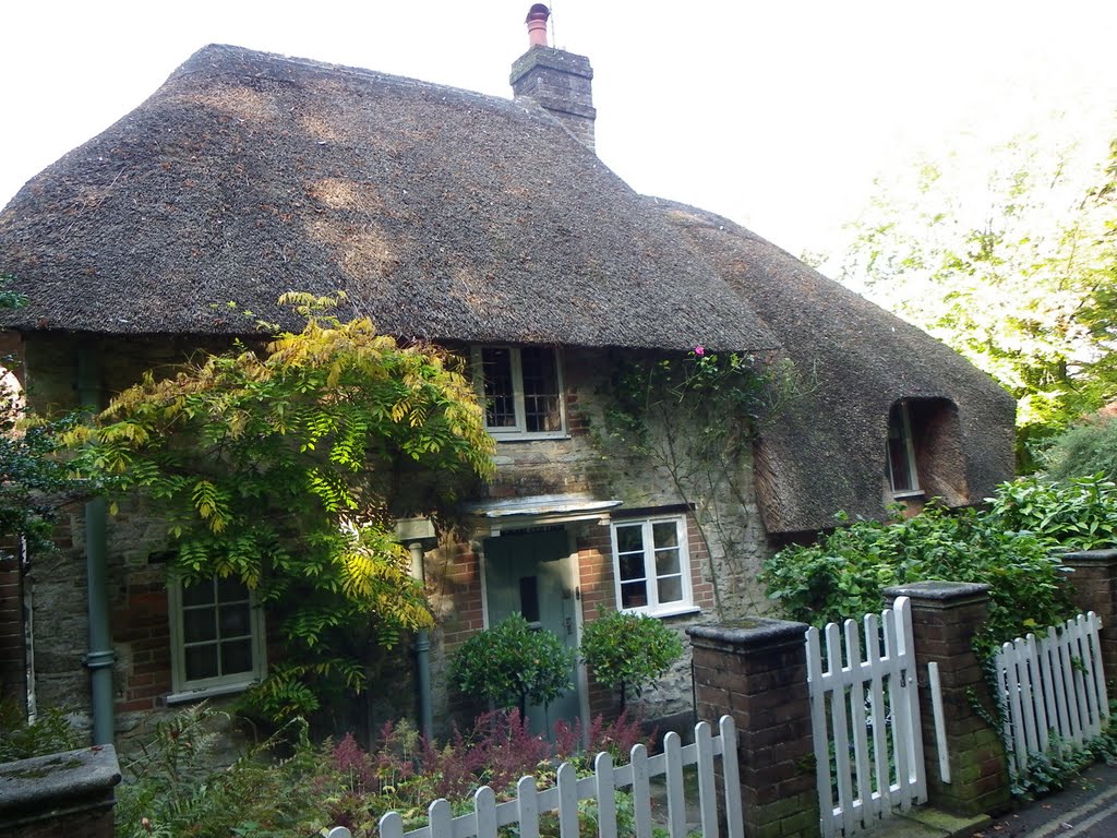 Hangman's Cottage, Dorchester, Dorset by Mickpic