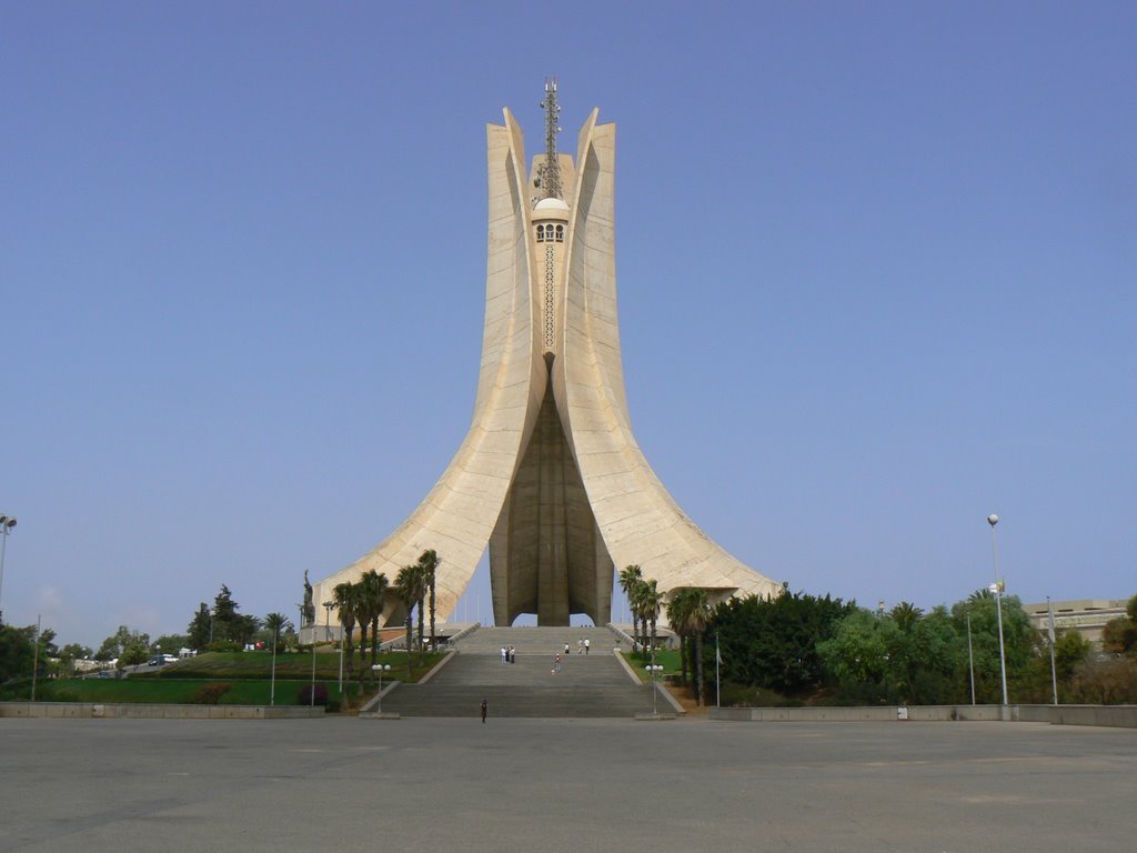 Monument aux Martyrs by hadali