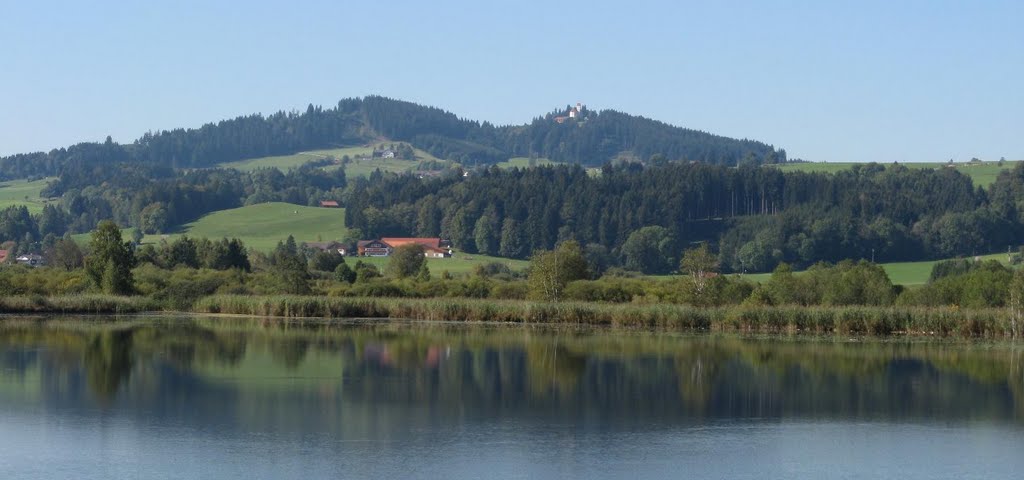 Hasslacher See - Blick zum Auerberg by Dieter Pöschl