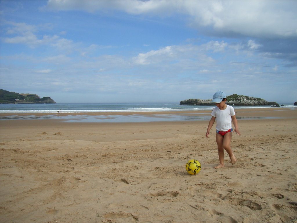 CANTABRIA,NOJA ,PLAYA DE RIS by joseba andoni