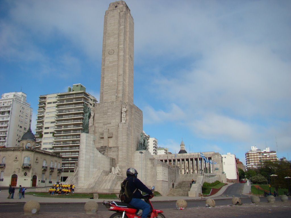 Monumento a la Bandera by juanadolfo