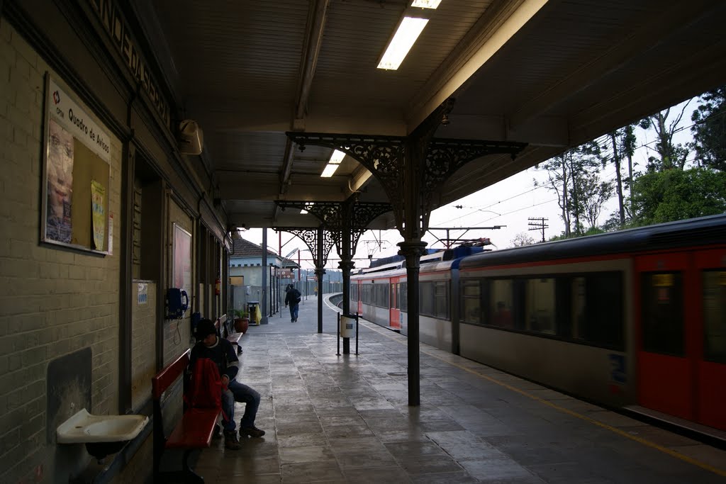 Estação de Trem de Rio Grande da Serra/SP by andre pimentel