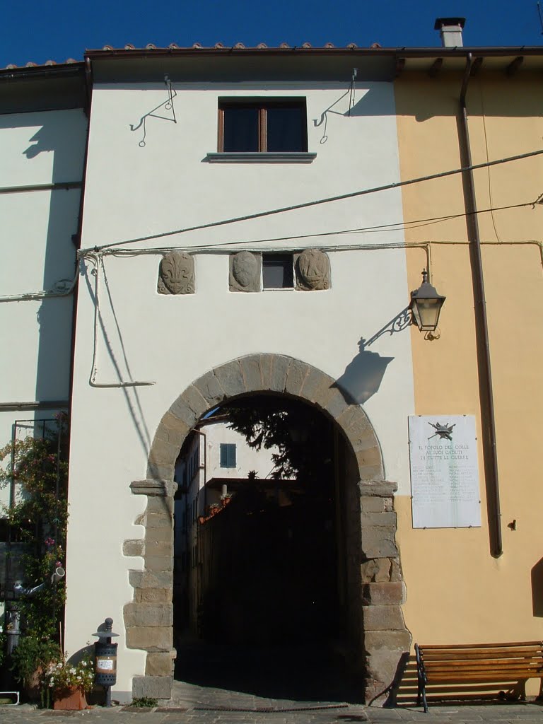 Colle di Buggiano - porta a Buggiano o porta a piazza by gerrysena NO VIEWS