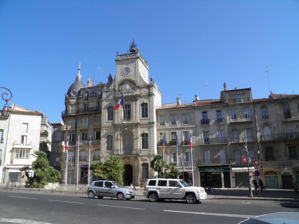 Hôtel de ville à Béziers by Charbela