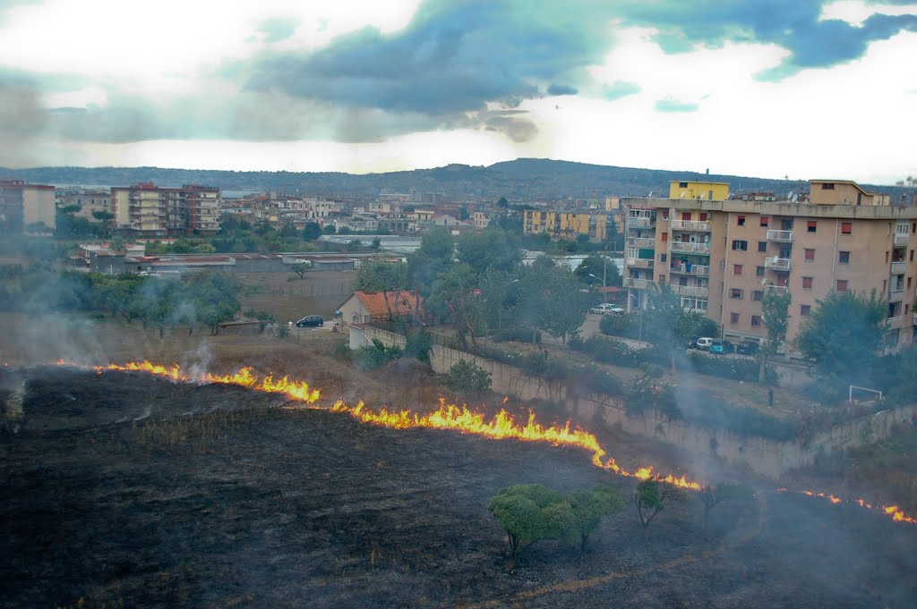 Fuoco e stupidità by CaCiQue