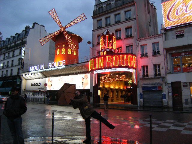 Moulin Rouge by manuelpeloche