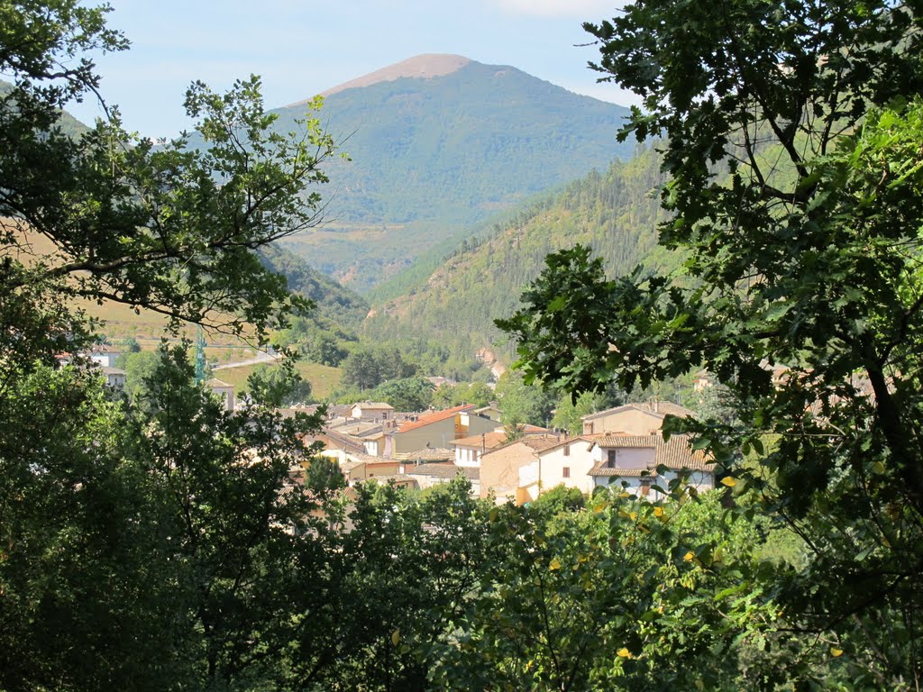 Muccia vista dal Colle della Rena by A.Mantini